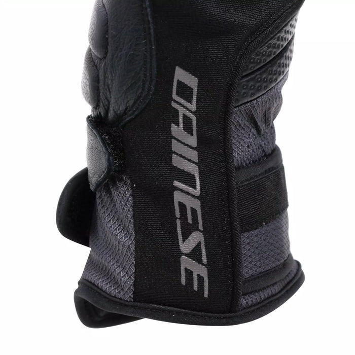 Dainese Teyde Gore-Tex Gloves 2025 in Black/Iron Gate
