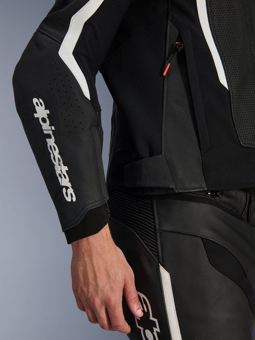 ALPINESTARSGP GP FORCE v2 AIRFLOW LEATHER JACKETS 2026 in Black/White