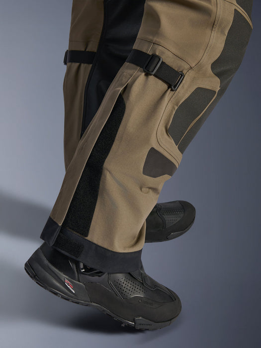 ALPINESTARS  NAZCA GORE-TEX® PANTS 2026 in Walnut/Black