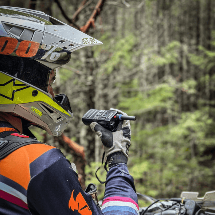 OXBOW RENEGADE X TWO-WAY RADIO WITH BLUETOOTH
