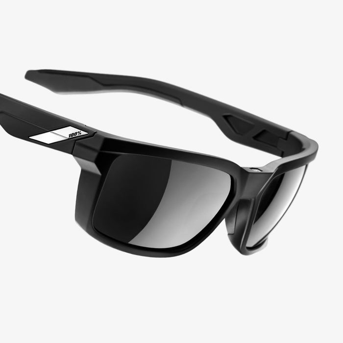 100% Daze Sunglasses in Soft tact black / Smoke