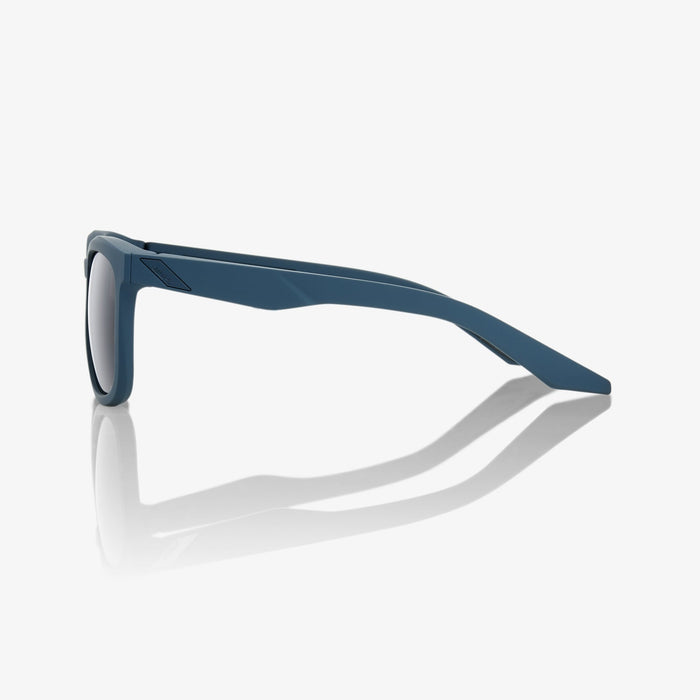 100% Hudson Sunglasses in Soft tact blue / Smoke